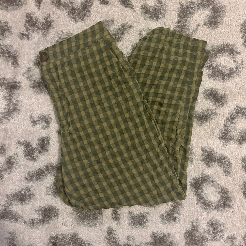 • plaid pants •